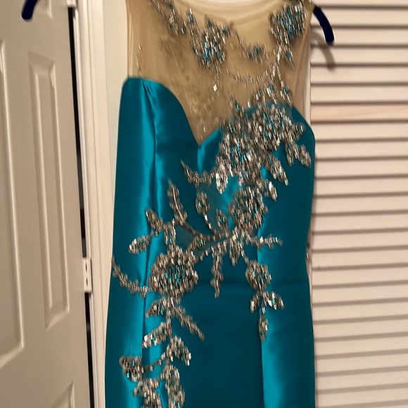 Mishel couture gown - Picture 1 of 3